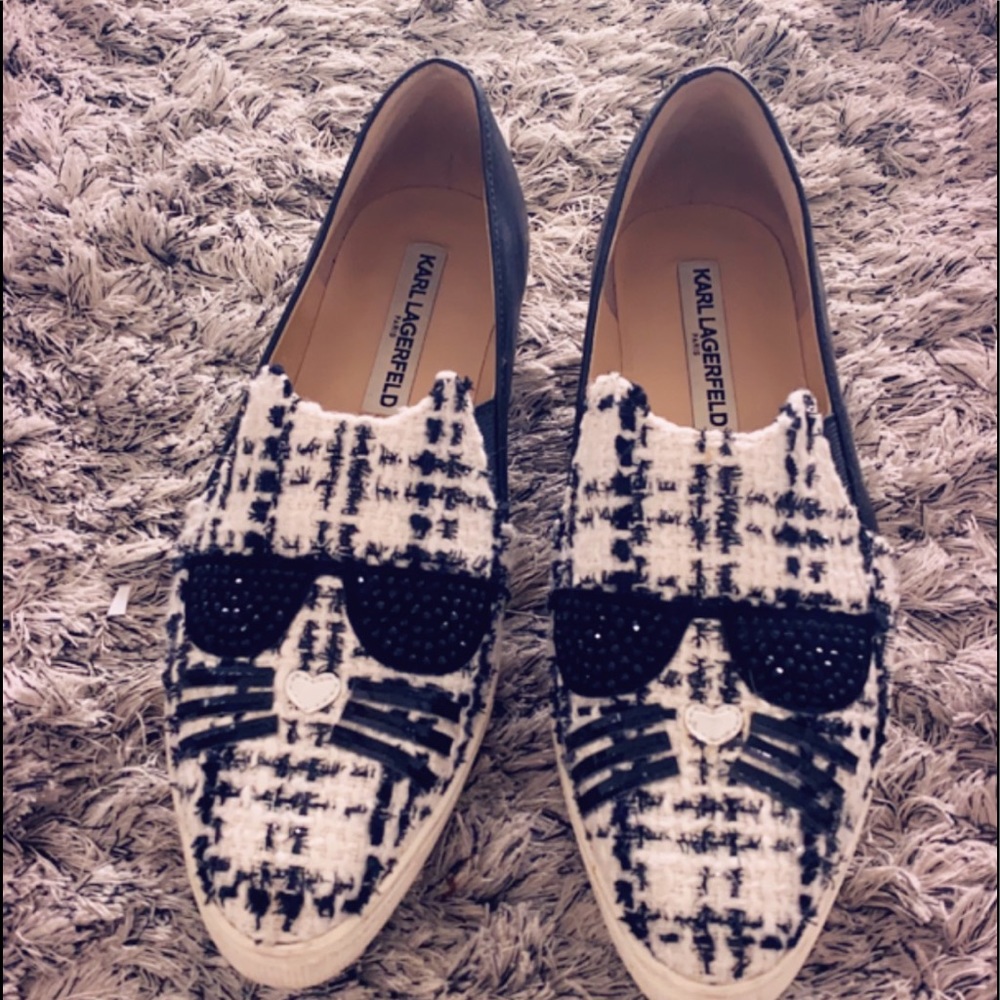 Slip-on sneakers